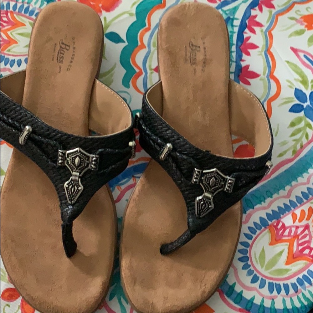 Bass sandals